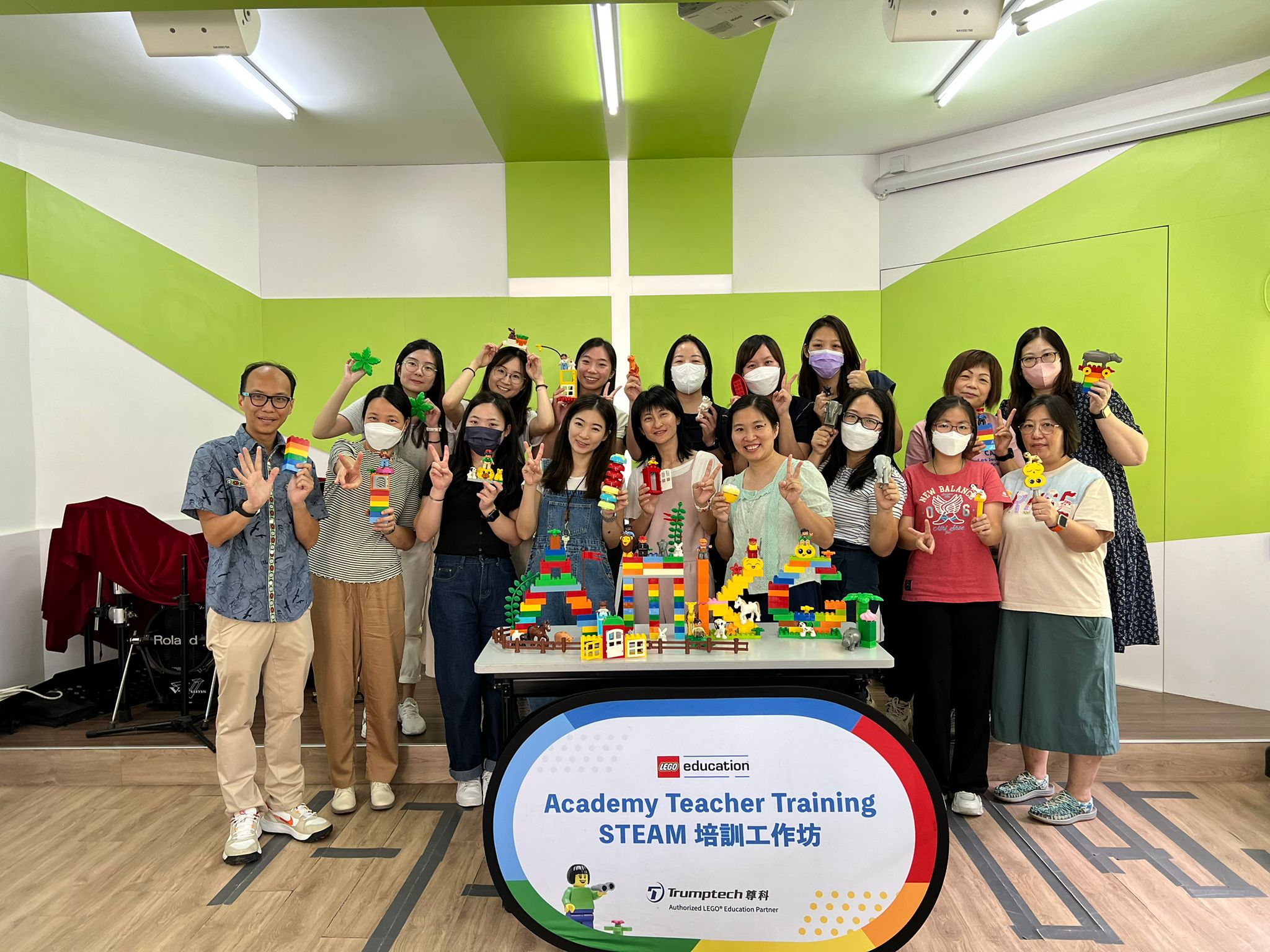 Six Bricks & DUPLO® Play & Learn Workshop - Asbury Methodist Kindergarten